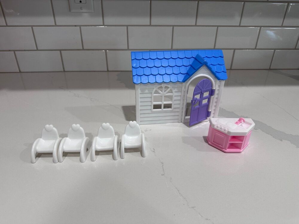 Vintage 1996 Barbie Kelly Nursery School Dollhouse Cottage Chairs Sink Lot